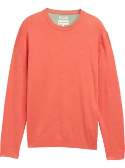 Pull en coton corail chiné avec un col rond et le logo de la marque brodé