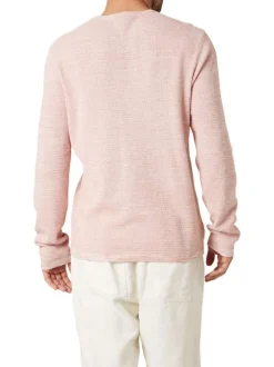 Pull en coton corail uni pourvu d'une coupe droite et d'un col rond