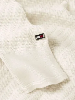 Pull en coton écru uni avec une coupe droite et un col rond en bord côte
