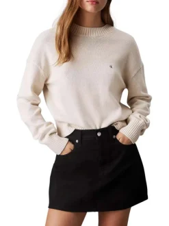 Pull en coton écru uni en maille avec une coupe droite et un col rond