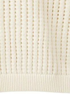 Pull en coton écru uni pourvu d'une coupe droite et d'un col rond