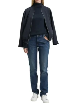 Pull en coton marine uni avec un col roulé et des manches longues
