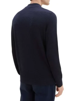 Pull en coton marine uni coupe droite avec un col montant et maille gaufrée