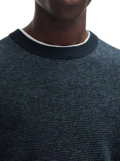Pull en coton mélangé bleu marine chiné avec une coupe regular fit