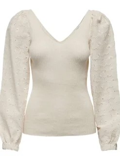 Pull en coton mélangé écru à motif floral au niveau des manches