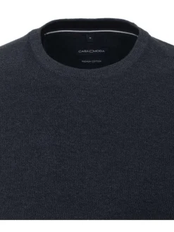 Pull en coton mélangé marine chiné avec une coupe droite et patch blanc cousu