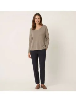 Pull en coton mélangé taupe uni pourvu d'une coupe droite et d'un col v