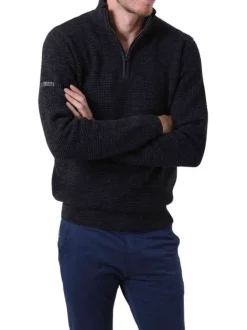 Pull en coton noir chiné en point tressé avec un col camionneur