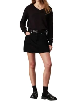 Pull en coton noir uni avec une coupe droite à col v et logo iconique
