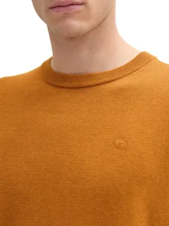 Pull en coton ocre uni à coupe droite, col rond et logo brodé sur la poitrine