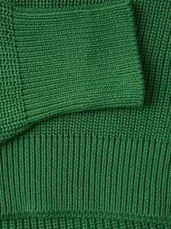 Pull en coton vert uni coupe droite avec un col rond et maille piquée