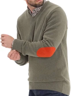 Pull en laine mélangée vert uni droit à col v avec logo brodé et coudières