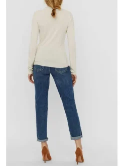 Pull femme écru uni stretch avec une coupe ajustée, des manches longues et un col roulé