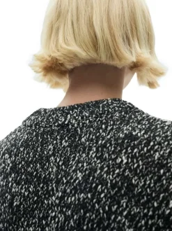 Pull gris chiné à coupe droite, col rond et à manches longues
