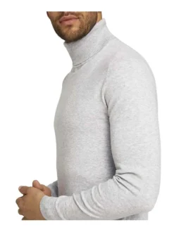 Pull gris clair chiné coupe près du corps col roulé