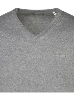 Pull gris uni avec une coupe droite à col v et nom de la marque