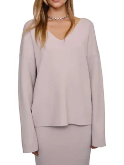 Pull gris uni coupe ample pourvu d'un col v et de manches longues