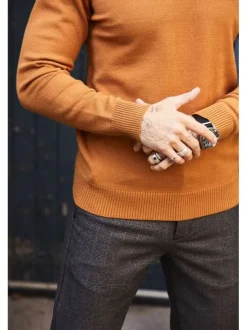 Pull homme Gaspard YELLOW ajusté uni moutarde