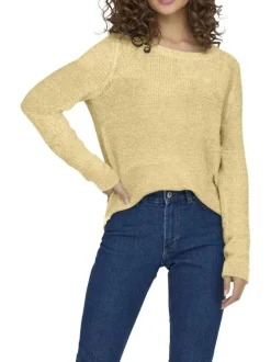 Pull jaune uni en maille tricotée avec une coupe droite et un col rond