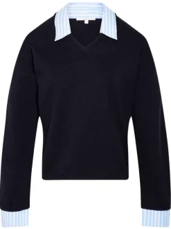 Pull marine bi-matière avec une coupe droite et des manches longues