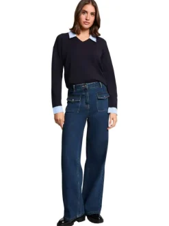 Pull marine bi-matière avec une coupe droite et des manches longues