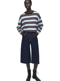 Pull marron et bleu rayé avec une coupe ample et un col rond