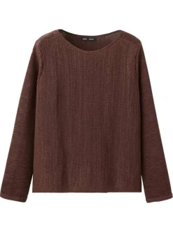 Pull marron uni pourvu d'une coupe droite et de manches longues