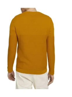 Pull moutarde en coton uni coupe près du corps col rond