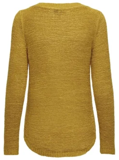 Pull moutarde uni avec une coupe droite à col rond et des manches longues