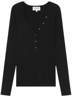 Pull noir en maille côtelée avec une coupe ajustée et un col v profond
