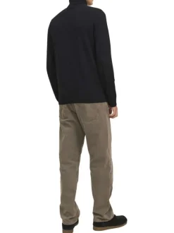 Pull noir en maille fine à coupe ajustée avec col roulé et manches longues