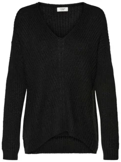 Pull noir en maille tricotée pourvu d'un col v arrondi et de manches longues
