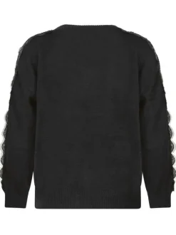 Pull noir uni avec une coupe droite à col rond et des manches longues