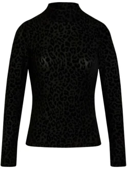 Pull noir uni coupe ajustée avec un col montant et des manches longues