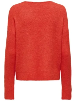 Pull orange uni avec une coupe droite et des manches longues