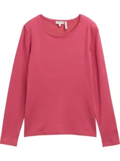 Pull rose uni avec une coupe ajustée et des manches longues moulantes