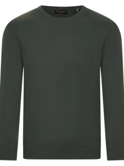 Pull sapin uni avec une coupe droite et un col rond en bord côte