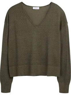 Pull taupe à coupe ajustée pourvu d'un col v et de manches longues