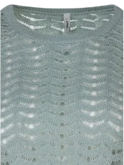 Pull turquoise uni pourvu d'une coupe droite et de manches longues