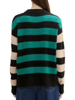 Pull vert à rayures noires et beiges avec une coupe droite et à manches longues