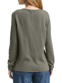 Pull vert uni coupe droite avec un col V et des manches longues