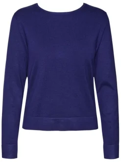 Pull violet uni avec une coupe droite un col rond et des manches longues