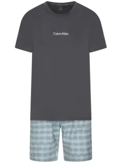 Pyjama Court anthracite rayé avec une coupe fermée col rond et à manches courtes