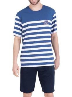 Pyjama court en coton bleu à rayures pourvu d'une coupe droite et d'un col rond