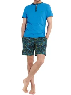 Pyjama court en coton bleu uni avec une coupe fermée et un col tunisien