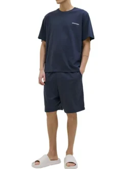 Pyjama Court en coton marine uni avec une coupe fermée et un col rond