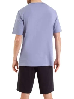 Pyjama court en coton parme uni avec une coupe droite et un col V