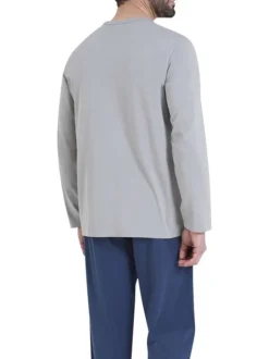 Pyjama en coton bleu marine et gris pourvu de manches longues
