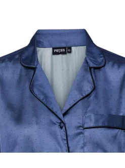 Pyjama long bleu à pois coupe droite fluide à col cranté et taille élastiquée
