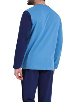 Pyjama long en coton bleu bicolore avec un col rond et une coupe droite